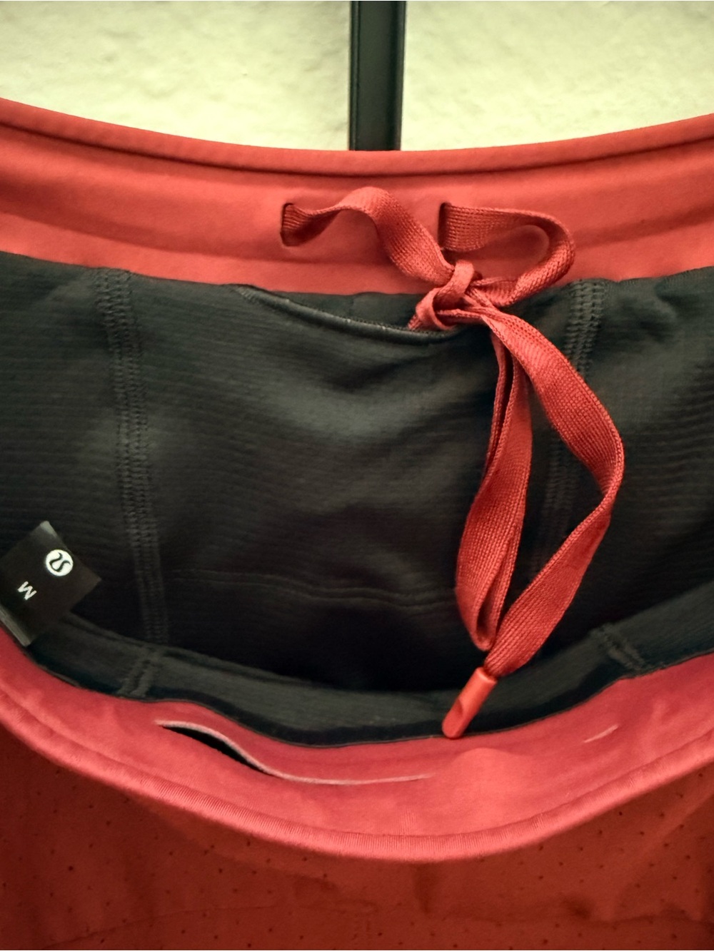 Lululemon Fast and Free Lined Running Shorts Mens Size M Perforated Mulled Wine - Picture 10 of 10